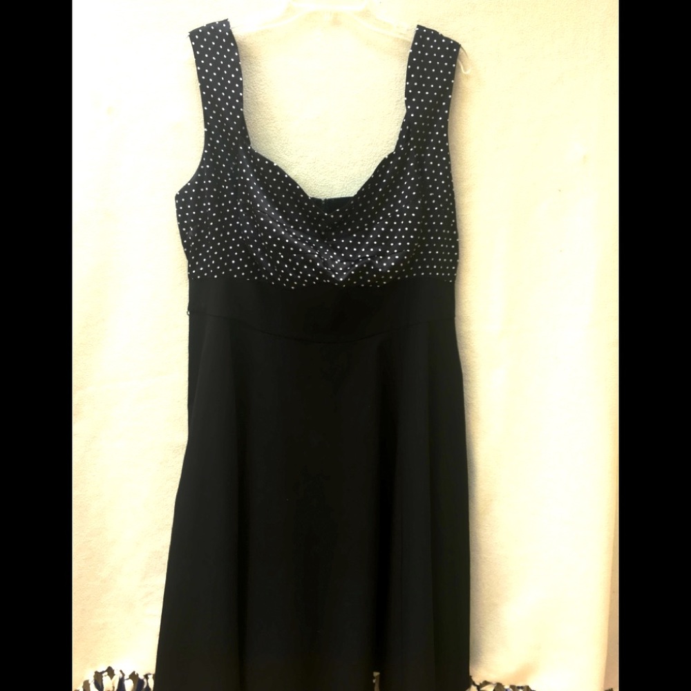 Sweetheart neckline polka dot and black dress